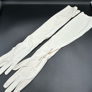 Vintage Elegant ivory Long Gloves pearl buttons
